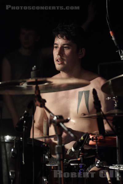 AND SO I WATCH YOU FROM AFAR - 2015-05-04 - PARIS - La Fleche d'Or - 